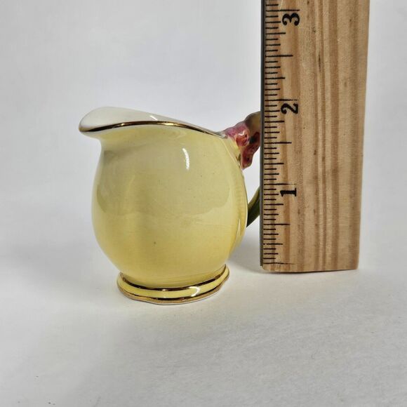 Tiger Lily Yellow Mini Creamer Small Pitcher 2" Royal Winton Grimwades - Picture 10 of 10